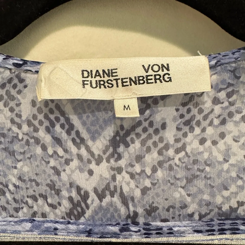 Diane Von Furstenberg Silk Blue Snake Print Wrap Dress - Picture 9 of 11